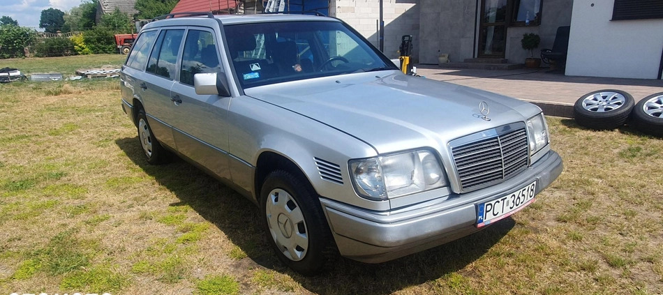 Mercedes-Benz Klasa E cena 8999 przebieg: 385000, rok produkcji 1994 z Brzesko małe 106